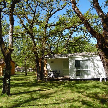 Camping Les Paillotes Payrac Ngoại thất bức ảnh
