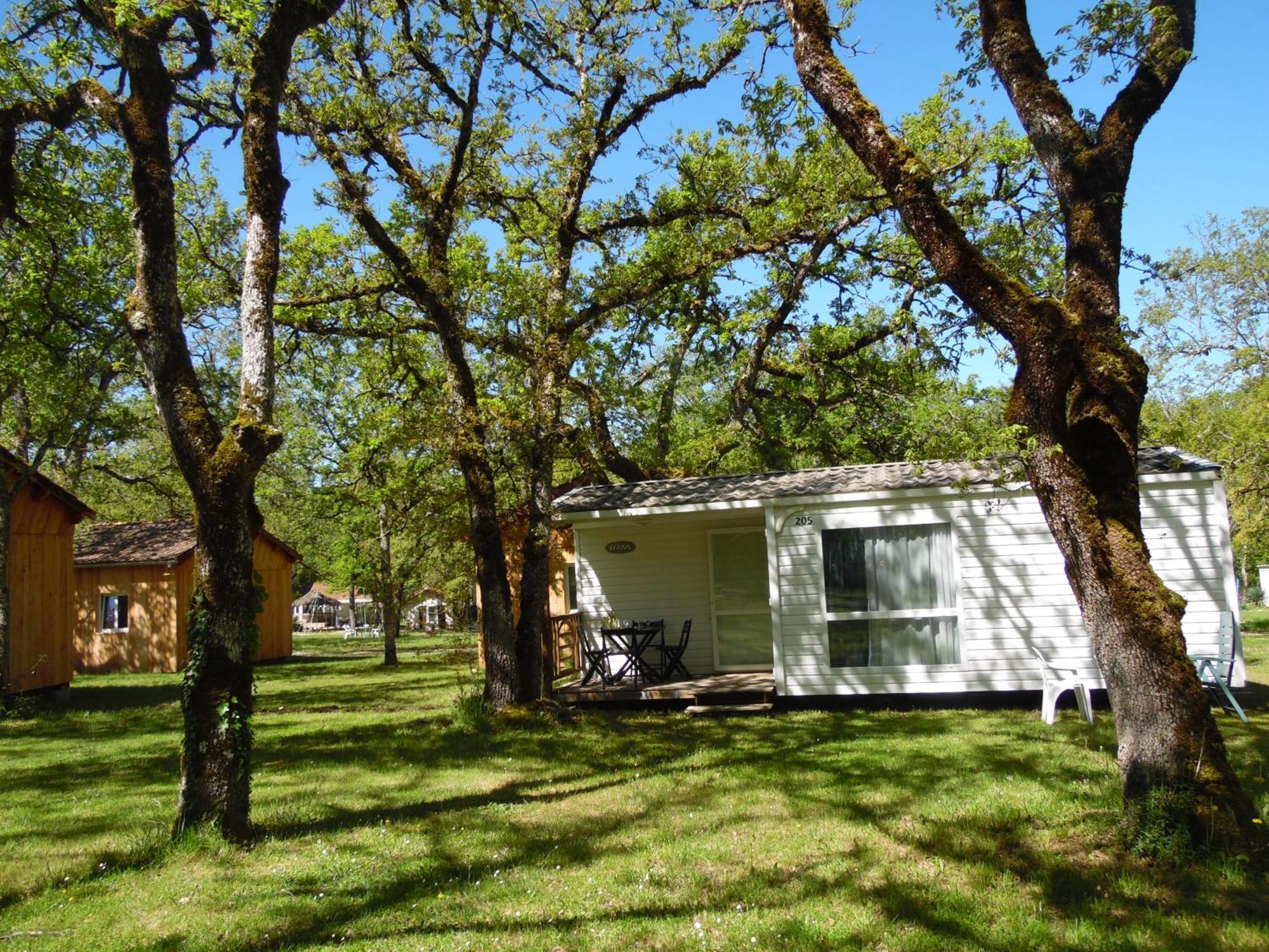 Camping Les Paillotes Payrac Ngoại thất bức ảnh